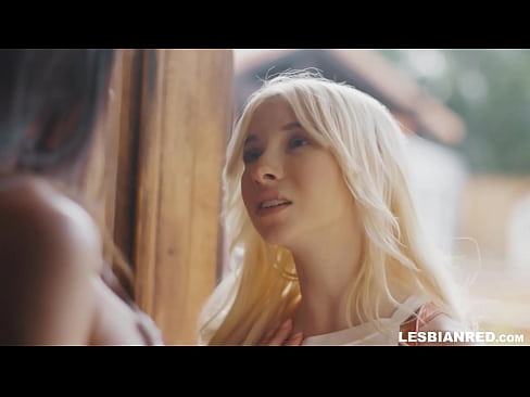 ❤️ Qız bir neçə ay sonra evə gəlir və sonda ögey anasının pişiyini yeyir ❤️❌ Seks videosu pornoda az.hentaibar-com.ru ❌