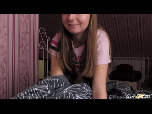 ❤️ Blondie onun BFF-ni dərindən sorur və ağzına boşaldır ❤️❌ Seks videosu pornoda az.hentaibar-com.ru ❌